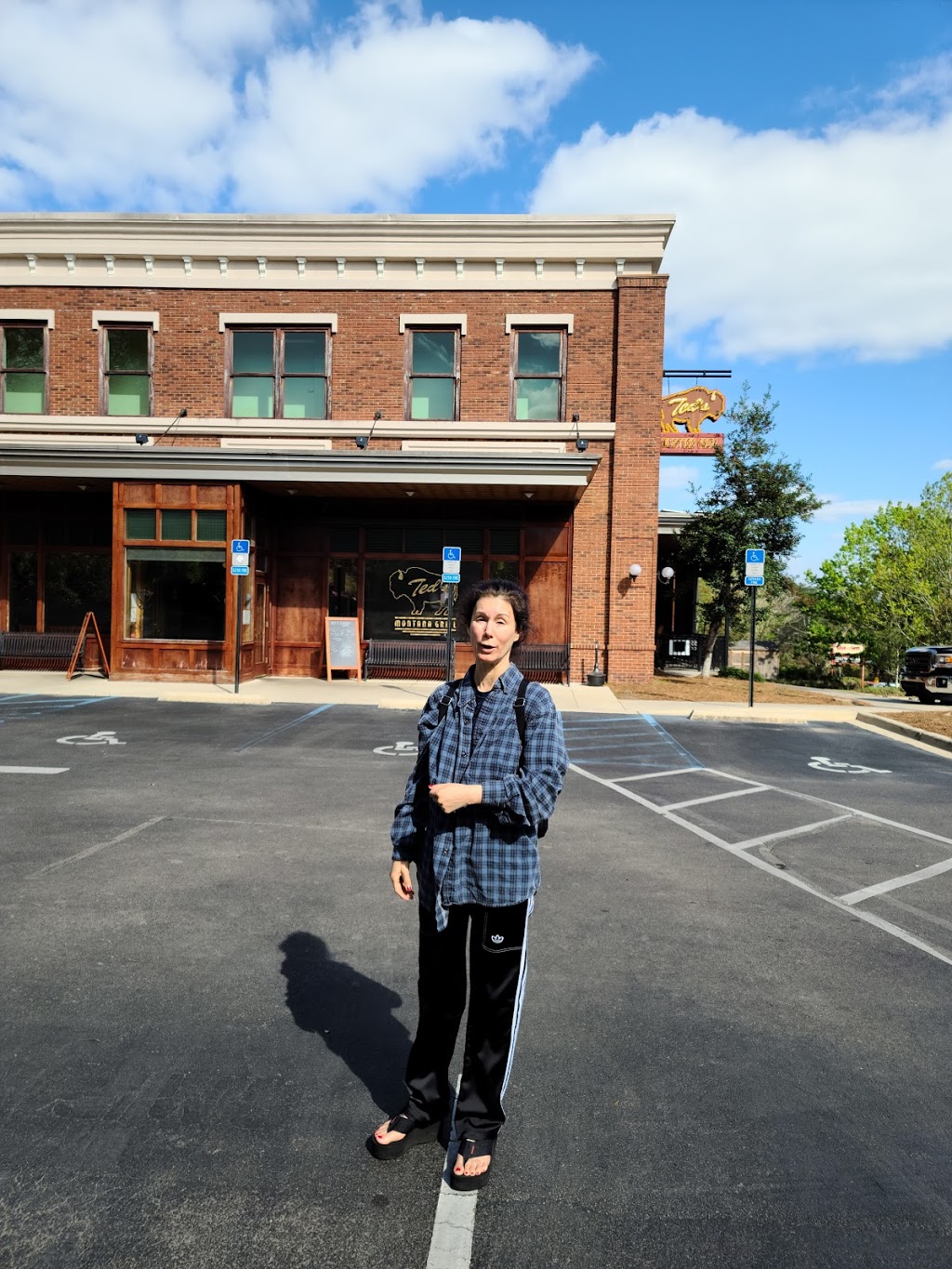 Teds Montana Grill | restaurant | 1954 Village Green Way, Tallahassee, FL 32308, USA | 8505618337 OR +1 850-561-8337