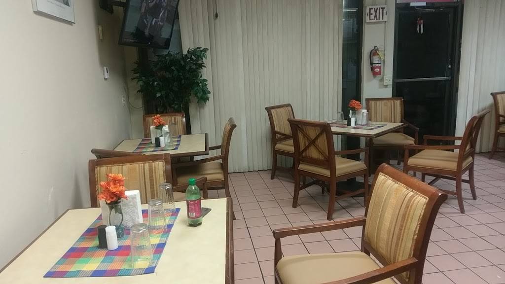 Caribbean Craft Restaurant | restaurant | 1600 S Dixie Hwy, Lake Worth, FL 33460, USA | 5615865580 OR +1 561-586-5580