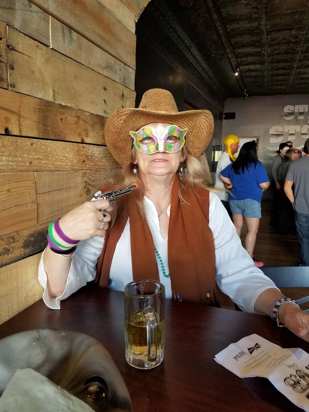 Sticks N Stones Bar & Billiards | restaurant | 218 Walnut St, Muscatine, IA 52761, USA | 5632637665 OR +1 563-263-7665