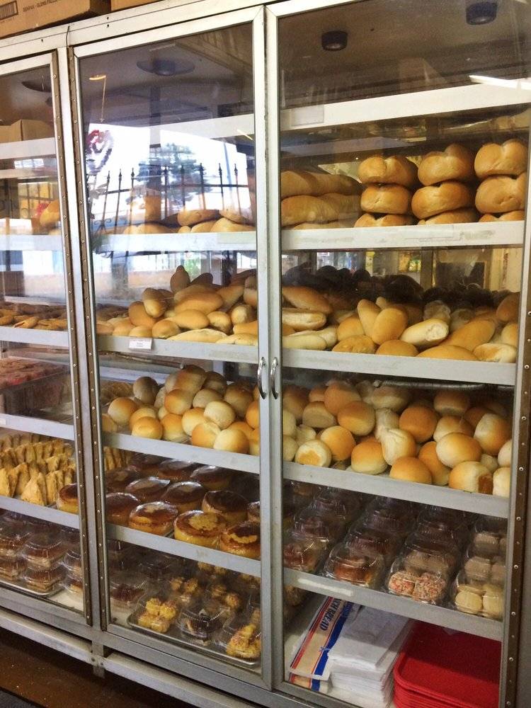 El Nuevo Mundo Market, Bakery & Cafe | bakery | 4380 Gage Ave, Bell, CA 90201, USA | 3237736500 OR +1 323-773-6500