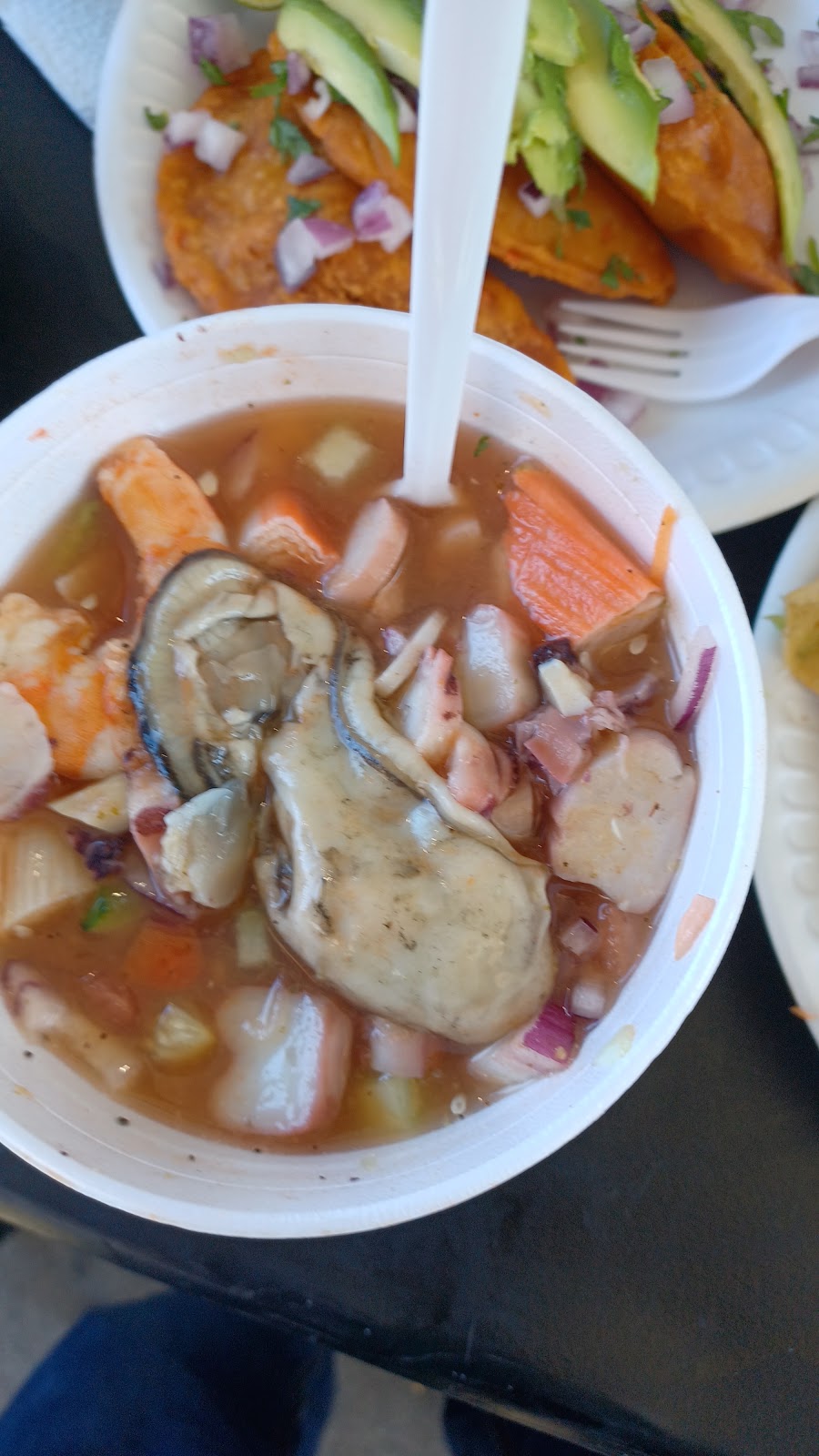 Los Camaroneros de Nayarit | restaurant | Alameda St, Compton, CA 90222, USA | 4243664786 OR +1 424-366-4786