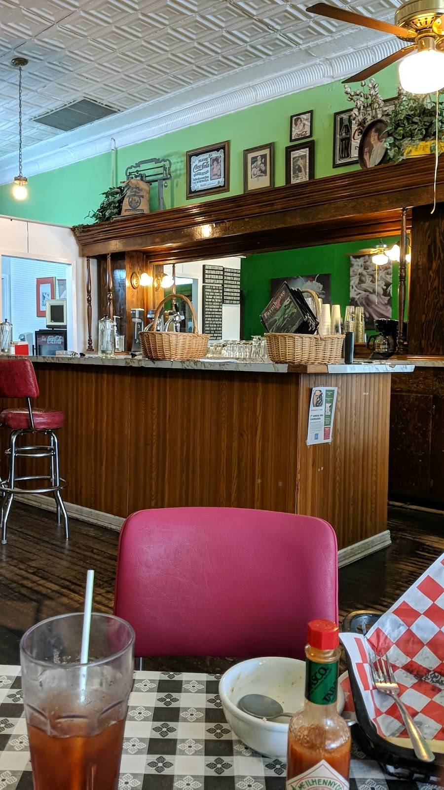 Farmhouse Sweets & Eats | meal takeaway | 1112 11th St, Huntsville, TX 77340, USA | 9362916988 OR +1 936-291-6988