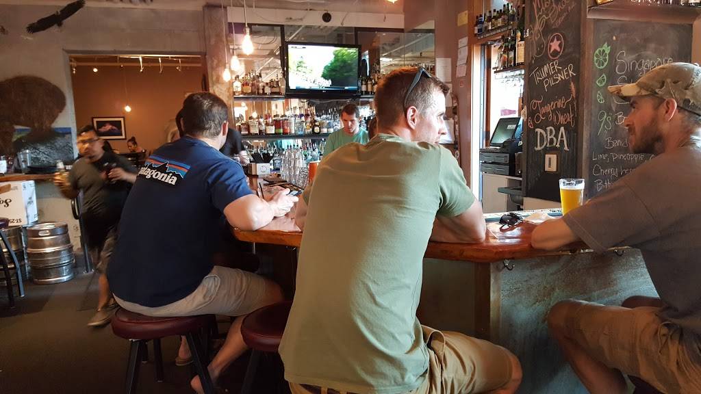 Gunbarrel Tavern & Eatery | restaurant | 1001 Heavenly Village Way, South Lake Tahoe, CA 96150, USA | 5305421460 OR +1 530-542-1460