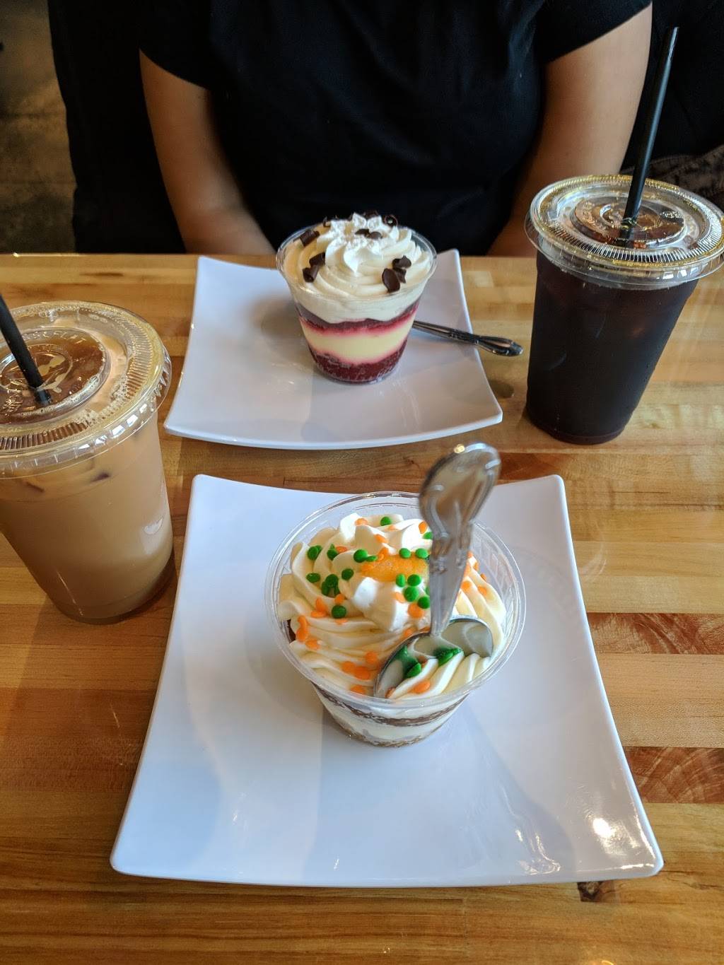 Aardvark Beverages | restaurant | 2610 S Ferncreek Ave, Orlando, FL 32806, USA | 4078949999 OR +1 407-894-9999