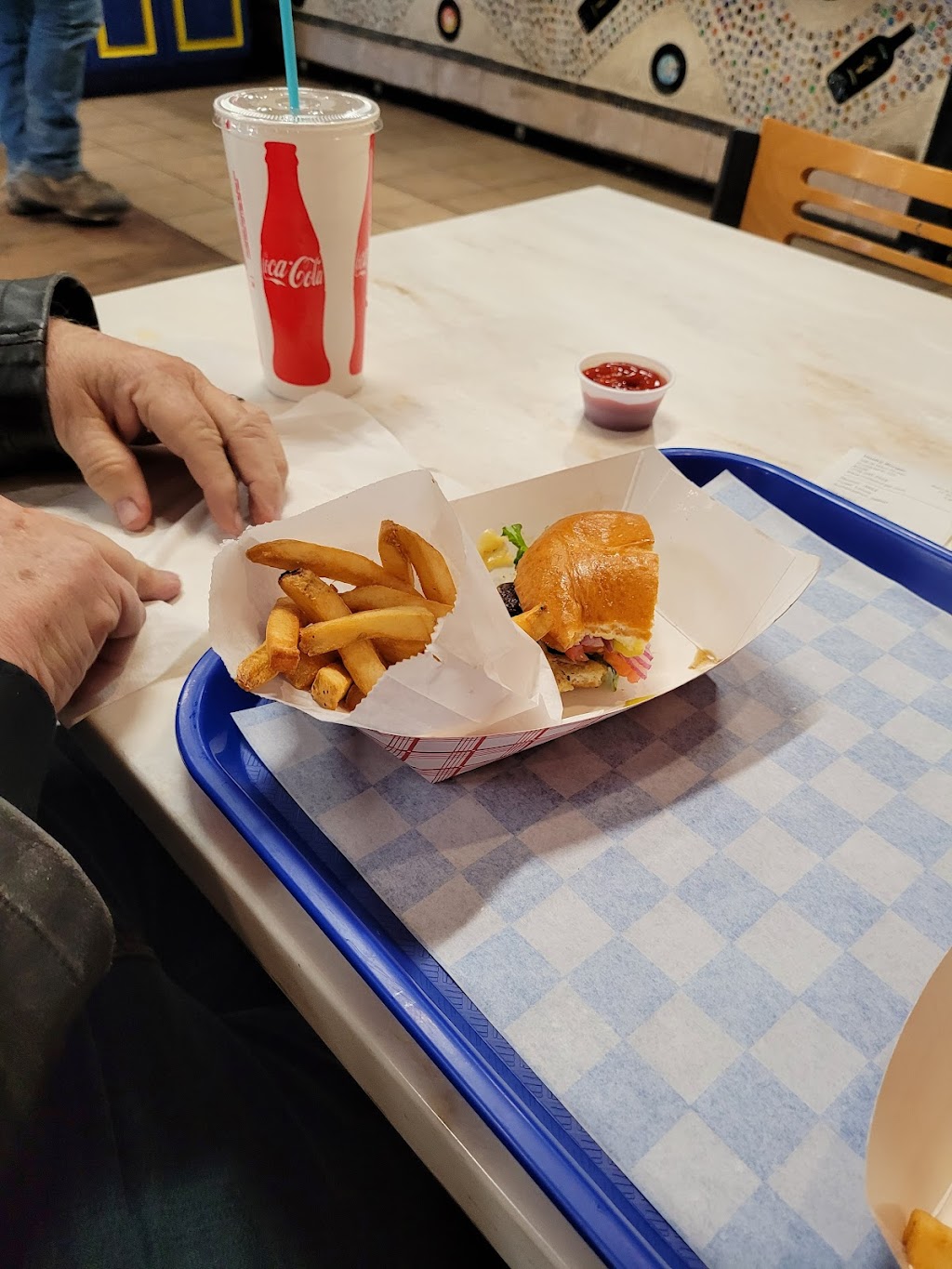 Husky Burger | restaurant | 106 W Main St, Florence, CO 81226, USA | 7192802424 OR +1 719-280-2424