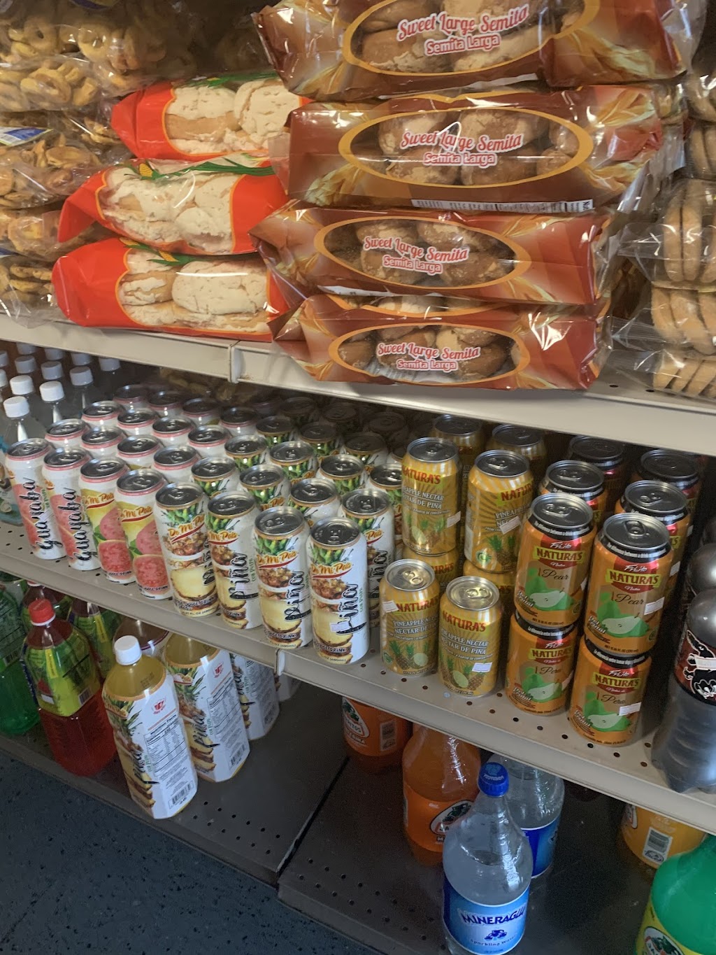 Tienda y taqueria la bonita | restaurant | 4915 Commercial Ave, Madison, WI 53704, USA | 6082839982 OR +1 608-283-9982