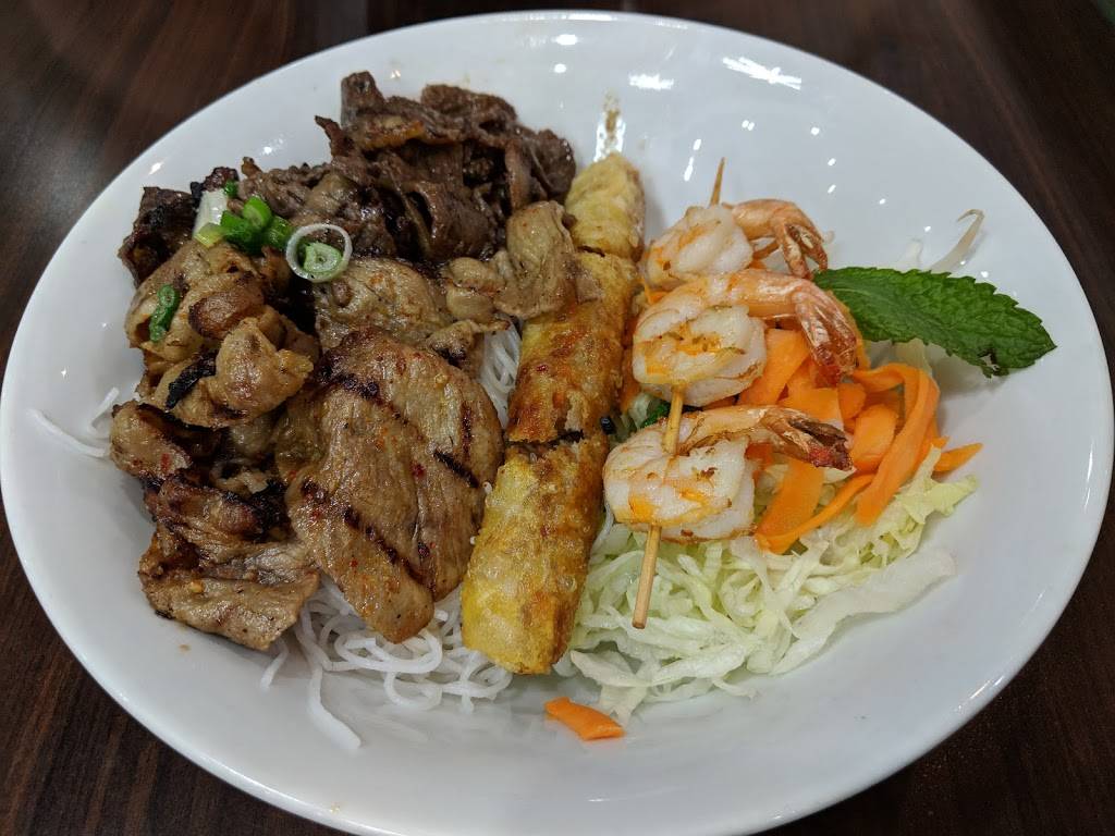 pho 90 | restaurant | 23955 E Plaza Ave, Aurora, CO 80016, USA | 3036275718 OR +1 303-627-5718