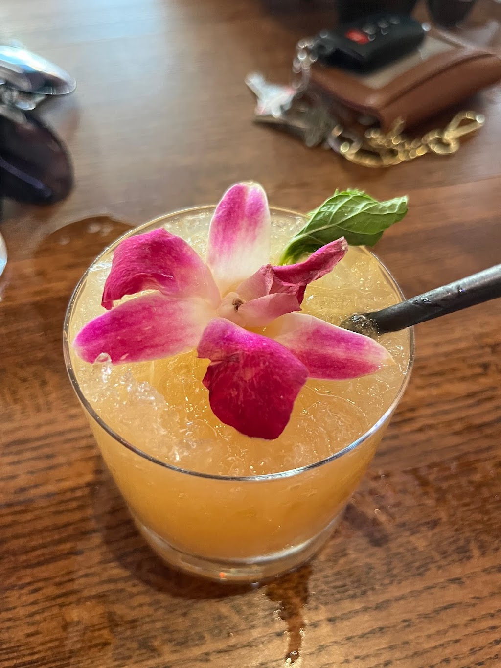 Burl & Sprig | restaurant | 333 W Western Ave, Muskegon, MI 49440, USA | 2319001313 OR +1 231-900-1313