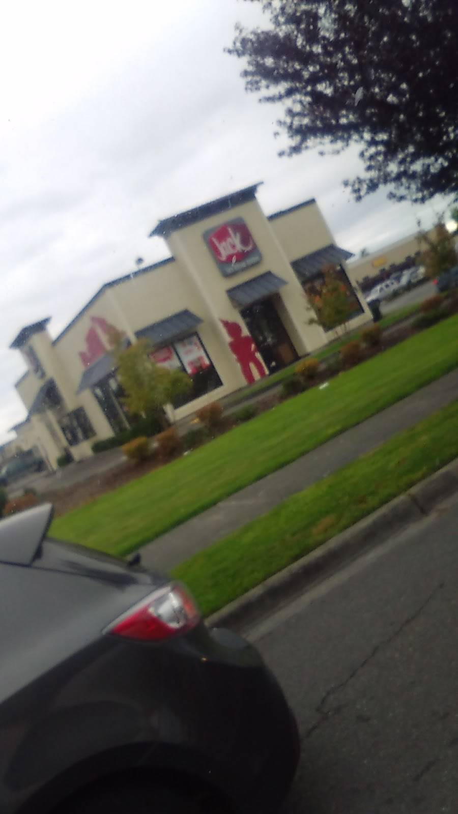 Jack in the Box | restaurant | 26906 92nd Ave NW, Stanwood, WA 98282, USA | 3606292384 OR +1 360-629-2384