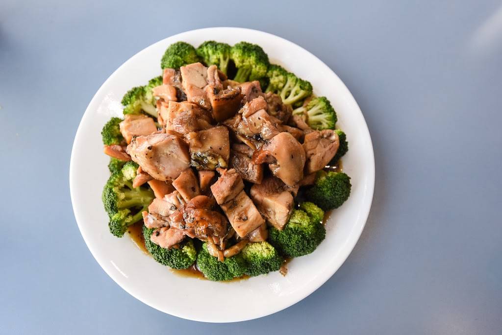 Golden Chopsticks | restaurant | 1800 Spring Garden St, Philadelphia, PA 19130, USA | 2154969190 OR +1 215-496-9190