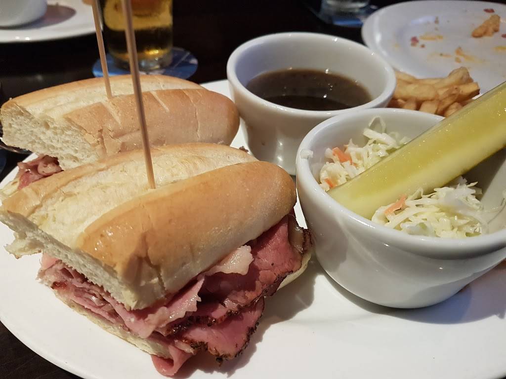 Giovanni Pastrami | restaurant | 227 Lewers St, Honolulu, HI 96815, USA | 8089232100 OR +1 808-923-2100