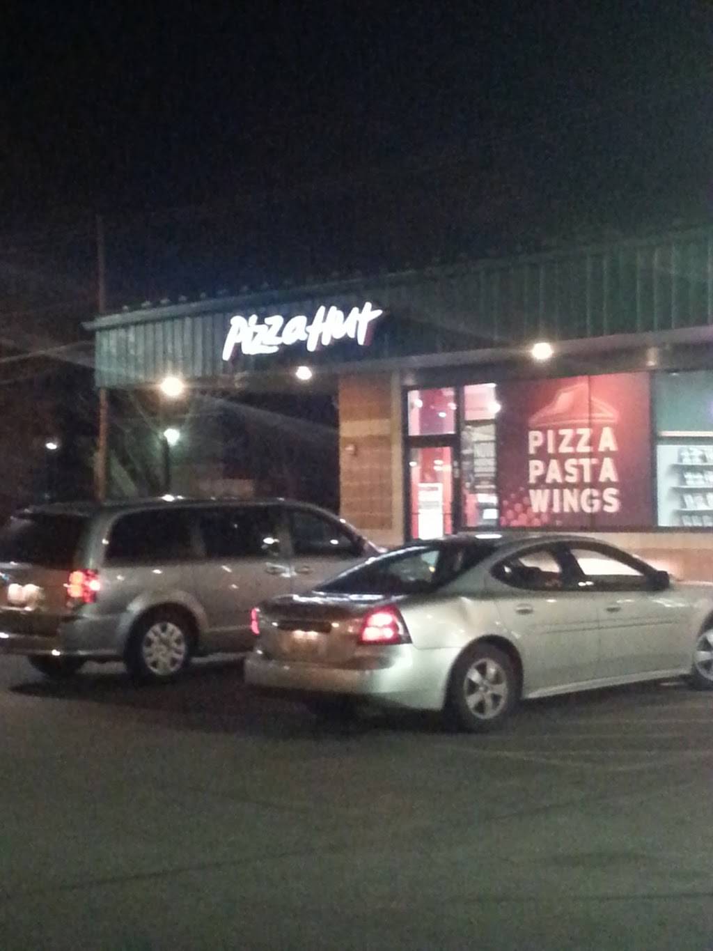 Pizza Hut | restaurant | 3242 Sheridan Rd, Zion, IL 60099, USA | 8477464868 OR +1 847-746-4868