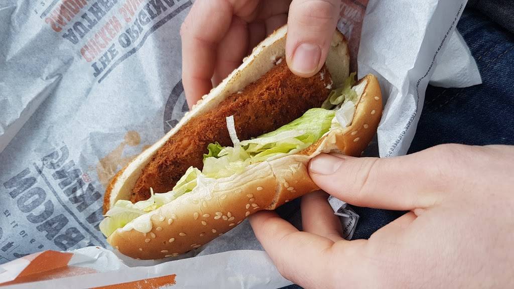 Burger King | restaurant | 930 Pembroke St E, Pembroke, ON K8A 3M3, Canada | 6137350004 OR +1 613-735-0004