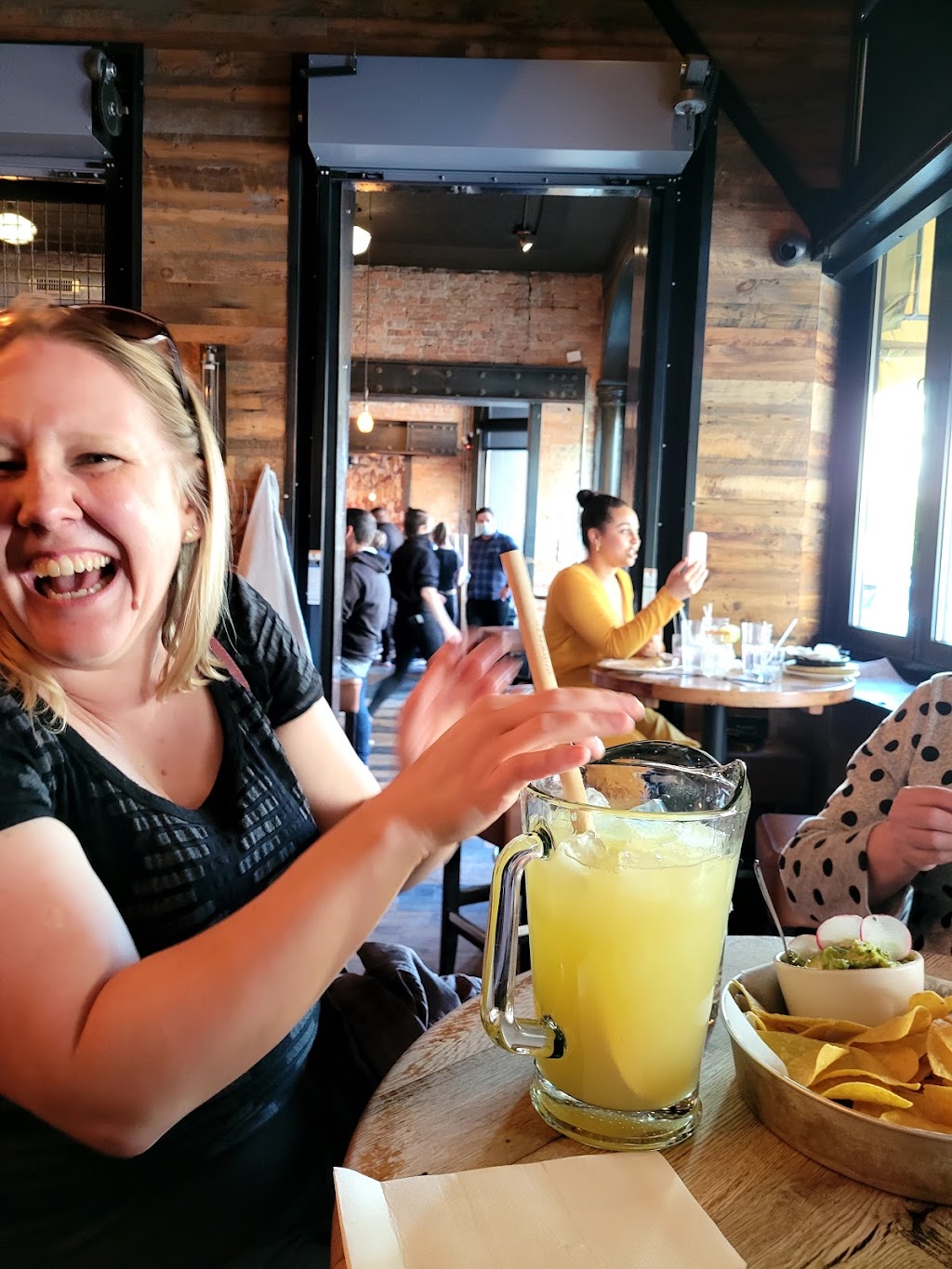 Bakersfield | restaurant | 334 Massachusetts Ave, Indianapolis, IN 46204, USA | 3176356962 OR +1 317-635-6962