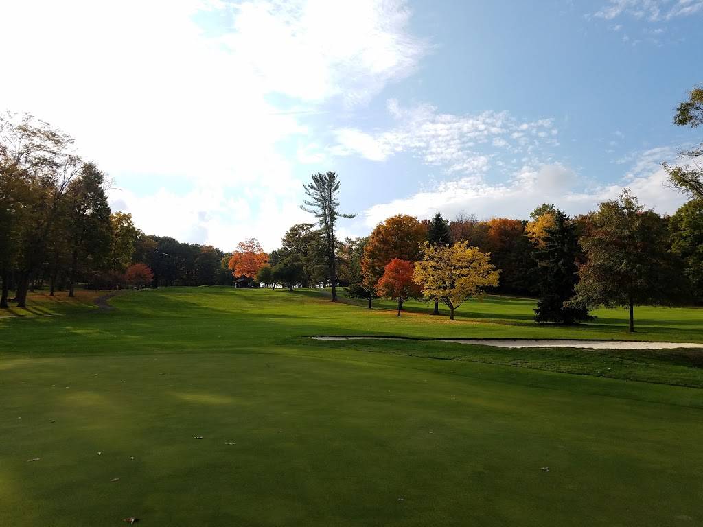 Moonbrook Country Club | restaurant | 2879 N Main Street Ext, Jamestown, NY 14701, USA | 7164841935 OR +1 716-484-1935