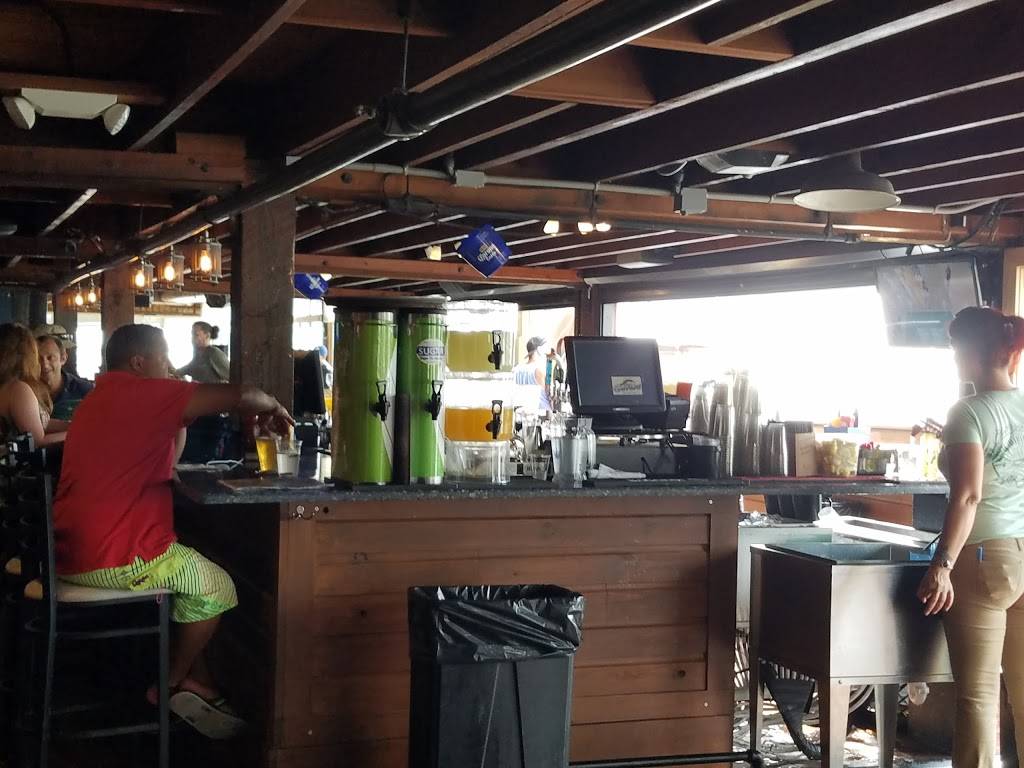 Gators Café & Saloon | restaurant | 12754 Kingfish Dr, Treasure Island, FL 33706, USA | 7273678951 OR +1 727-367-8951