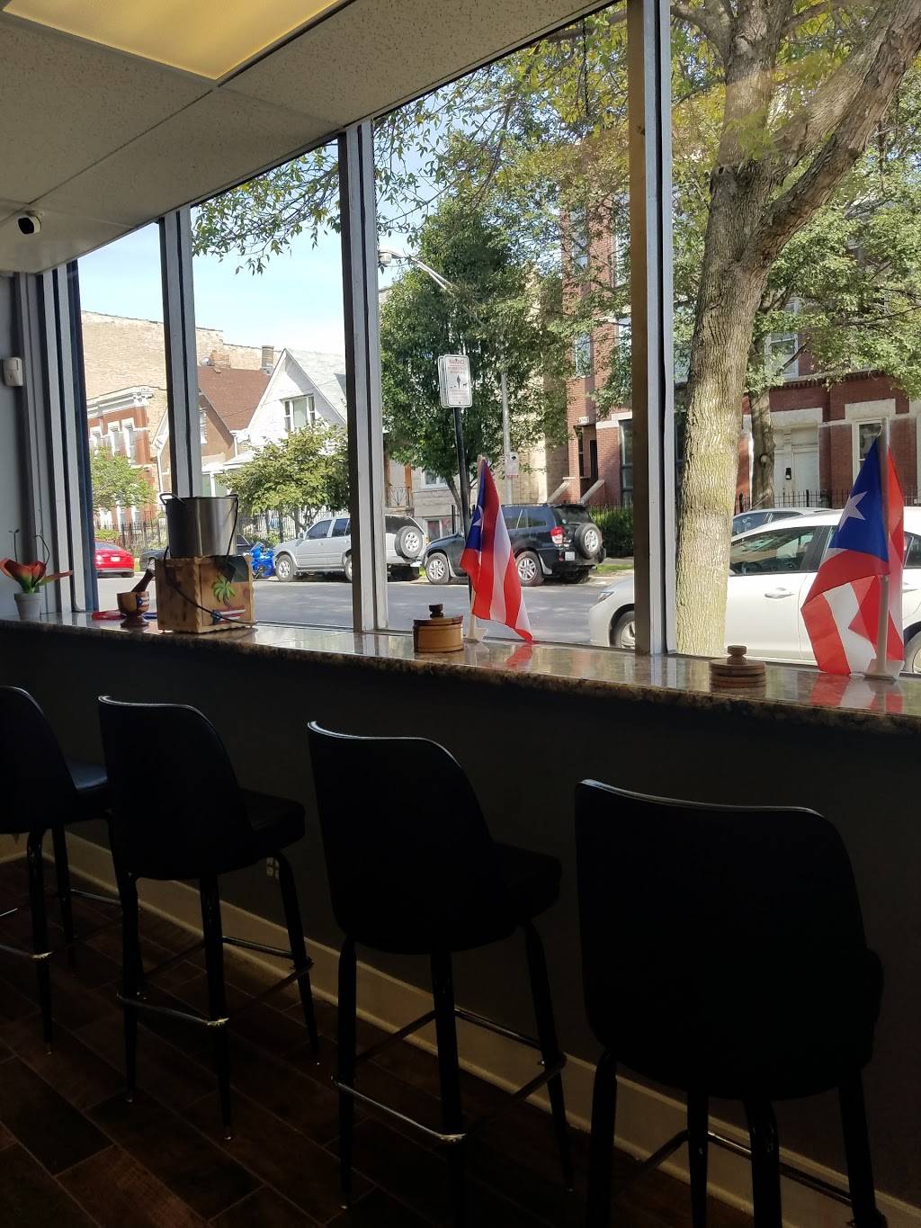 Dianas Food & Restaurant | restaurant | 1000 N Francisco Ave, Chicago, IL 60622, USA | 7732359218 OR +1 773-235-9218