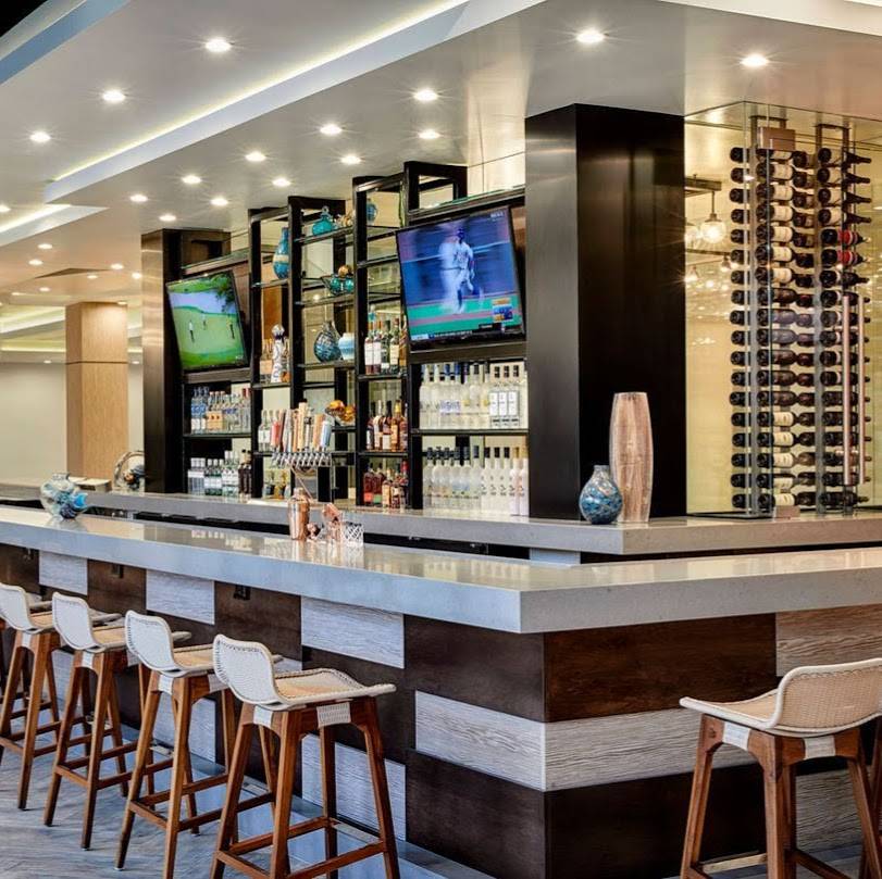 21 Square Bar and Kitchen | restaurant | 3635 Fashion Way, Torrance, CA 90503, USA | 3105436034 OR +1 310-543-6034