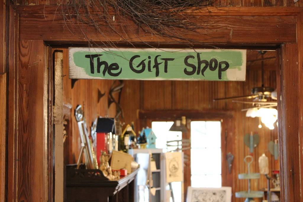 Aunt Jennys Catfish Restaurant | restaurant | 1217 Washington Ave, Ocean Springs, MS 39564, USA | 2288759201 OR +1 228-875-9201