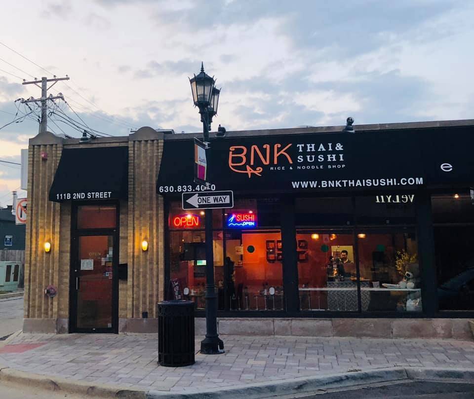 BNK Thai & Sushi | restaurant | 111 W 2nd St, Elmhurst, IL 60126, USA | 6308334030 OR +1 630-833-4030