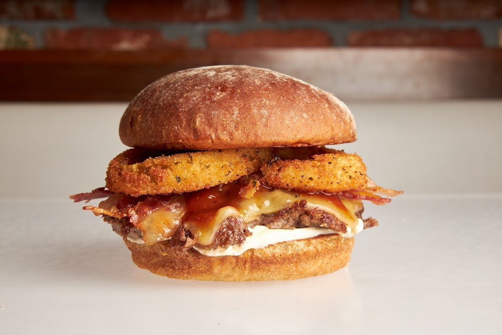 Burger Lounge | restaurant | 5950 Village Way #101, San Diego, CA 92130, USA | 8583261841 OR +1 858-326-1841