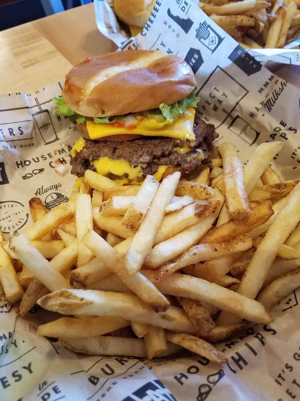 Wayback Burgers | restaurant | 6290 University Dr NW Suite F, Huntsville, AL 35806, USA | 2565329009 OR +1 256-532-9009