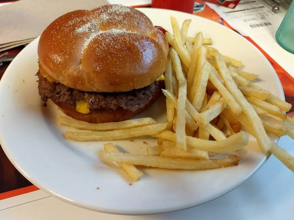 Steak n Shake | restaurant | 540 E Edgewood Blvd, Lansing, MI 48911, USA | 5172723038 OR +1 517-272-3038