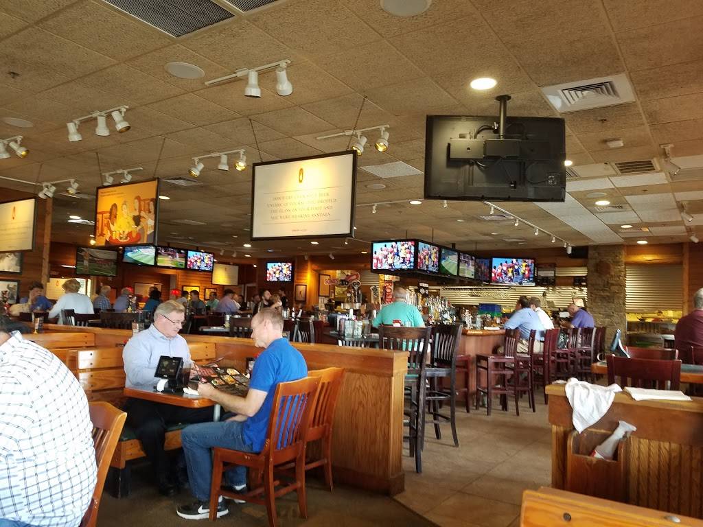 Smokey Bones Bar & Fire Grill | meal takeaway | 4875 28th St SE, Grand Rapids, MI 49512, USA | 6169565398 OR +1 616-956-5398