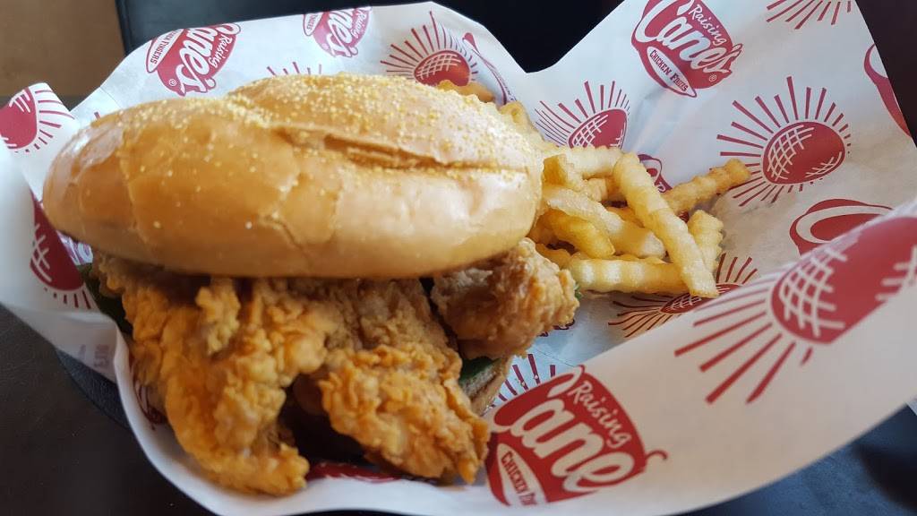 Raising Canes Chicken Fingers | meal takeaway | 7234 Northwest Expy, Oklahoma City, OK 73132, USA | 4057201175 OR +1 405-720-1175