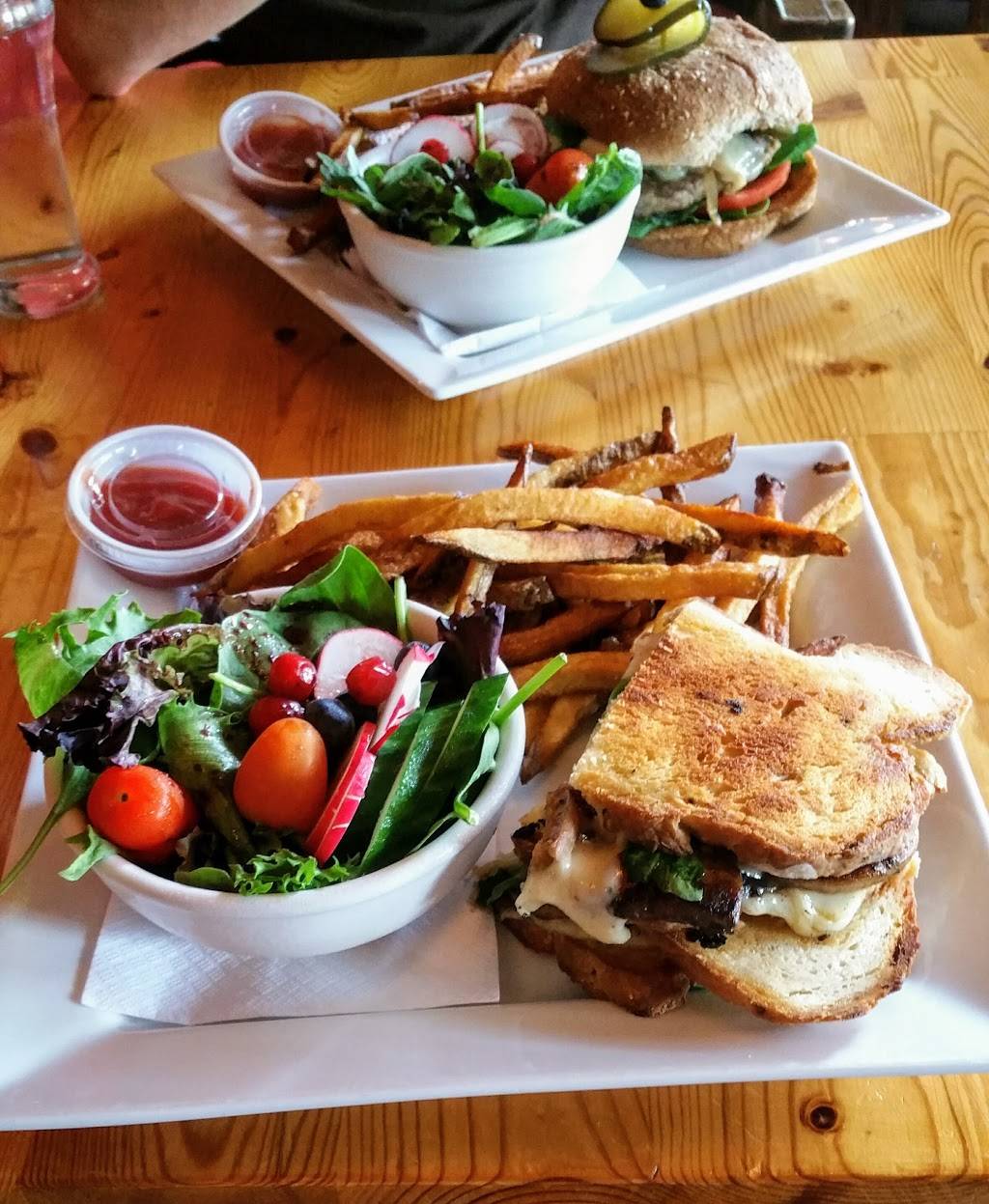 Nikosi Bistro Pub | restaurant | 721 Chemin Riverside, Wakefield, QC J0X 3G0, Canada | 8194593773 OR +1 819-459-3773