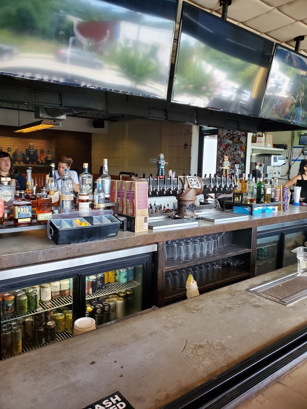 Grindhouse Killer Burgers | restaurant | 701 Memorial Dr SE, Atlanta, GA 30316, USA | 4042283722 OR +1 404-228-3722