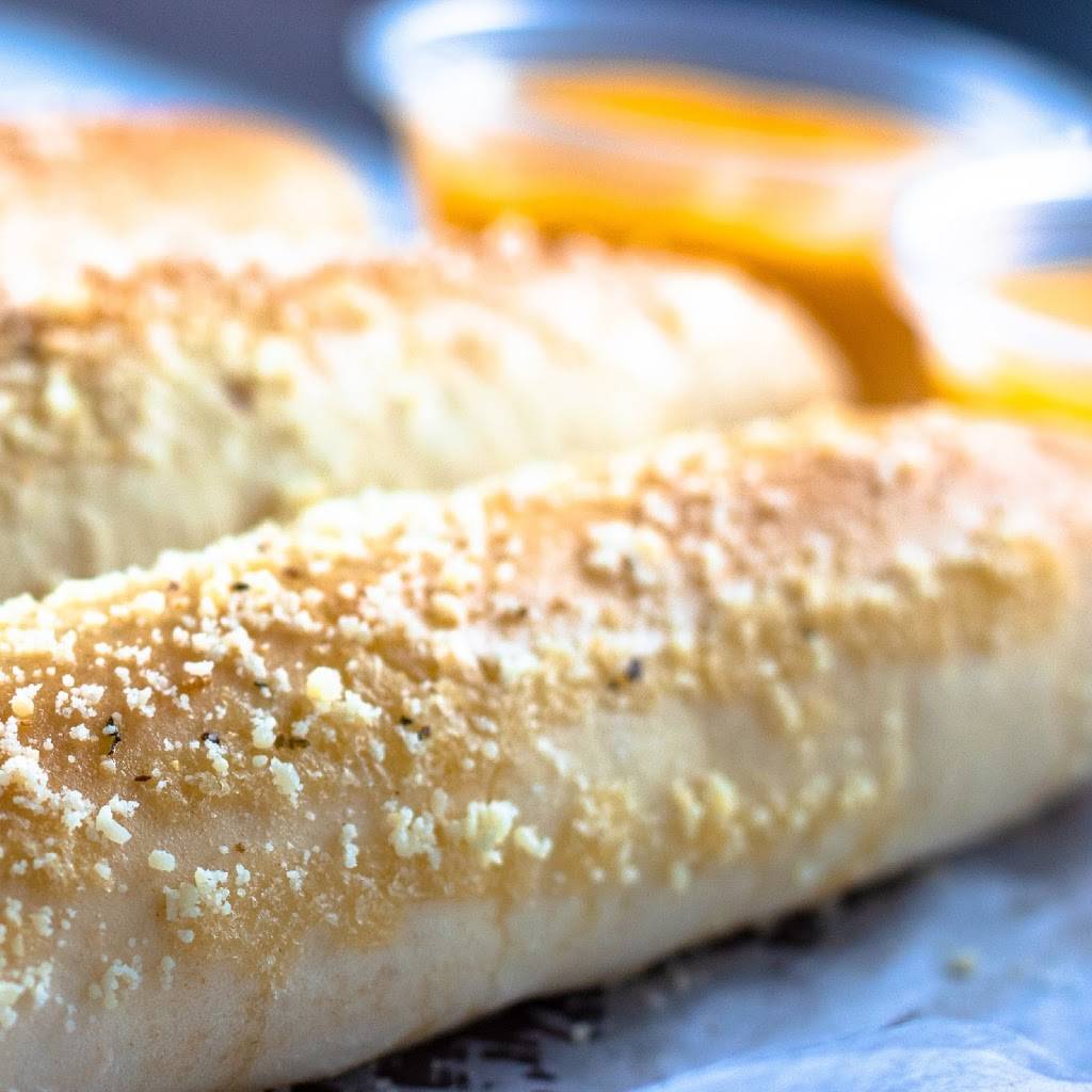 Gauntlet Food and Games | restaurant | 909 W Maumee St D, Angola, IN 46703, USA | 2606871022 OR +1 260-687-1022