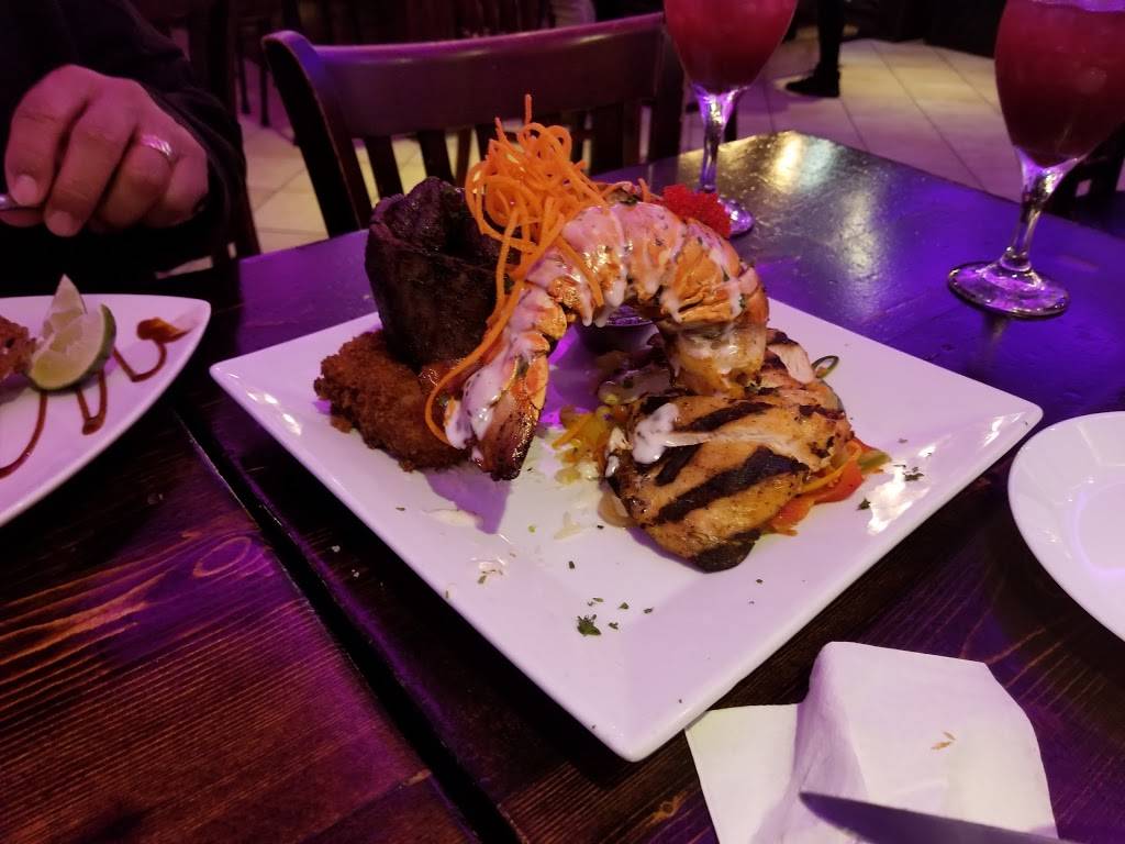 Travesias | restaurant | 3834 E Tremont Ave, Bronx, NY 10465, USA | 7188283834 OR +1 718-828-3834