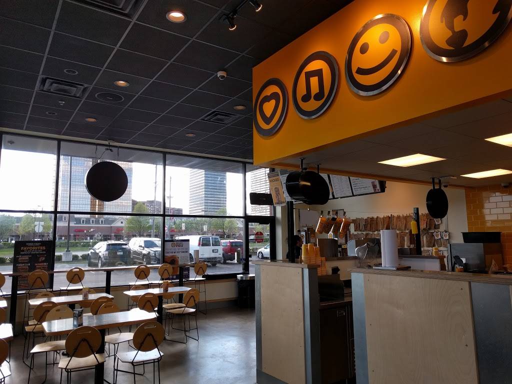 Which Wich Superior Sandwiches | restaurant | 25206 Evergreen Rd, Southfield, MI 48075, USA | 2483879424 OR +1 248-387-9424