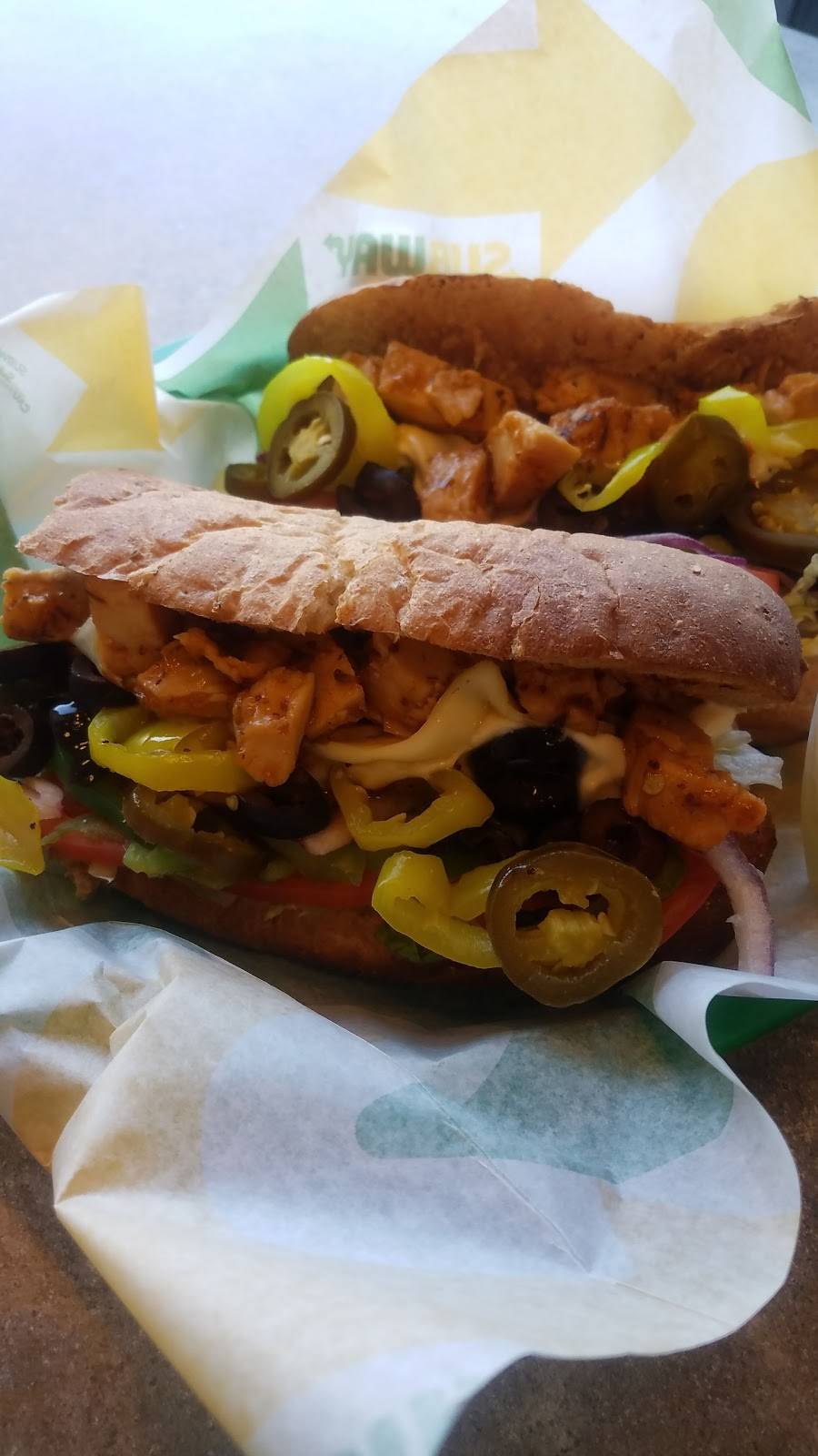 Subway Restaurants | restaurant | 5203 W Fullerton Ave, Chicago, IL 60639, USA | 7738897827 OR +1 773-889-7827