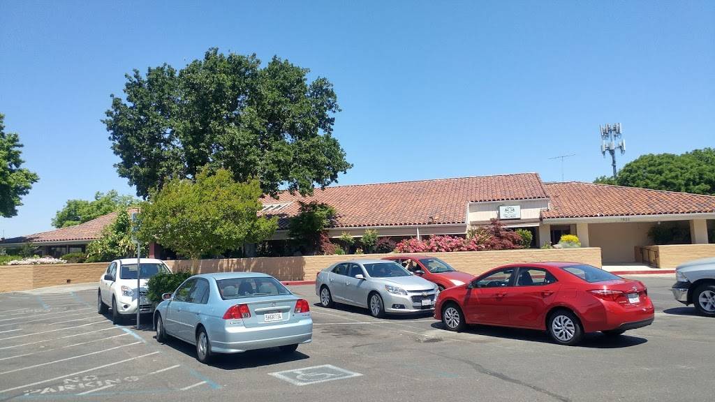 UJs Restaurant | restaurant | 7628 Pacific Ave, Stockton, CA 95207, USA | 2099572081 OR +1 209-957-2081