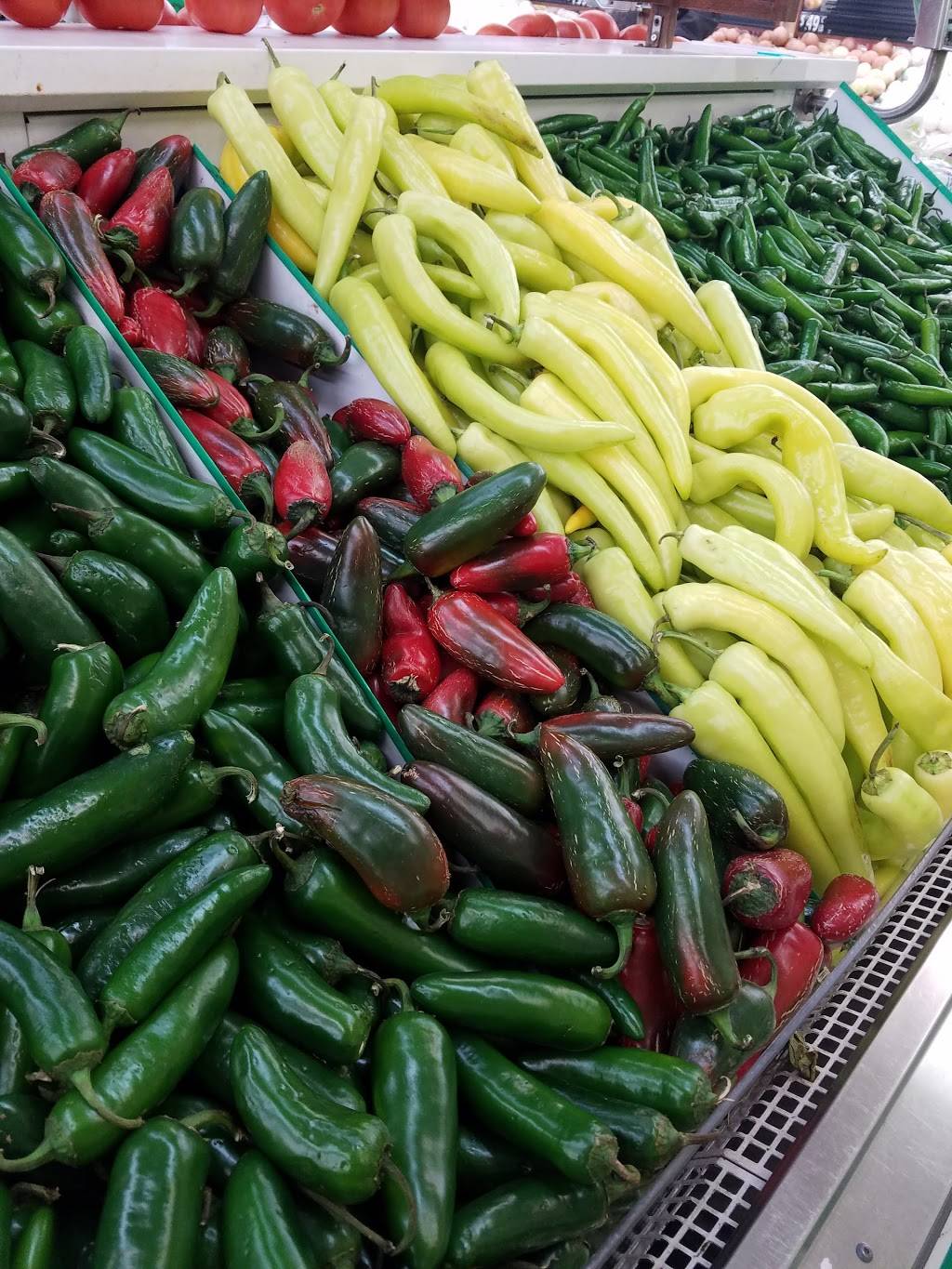 Supermercado La Chiquita | restaurant | 4926 W Cermak Rd, Cicero, IL 60804, USA | 7087807157 OR +1 708-780-7157