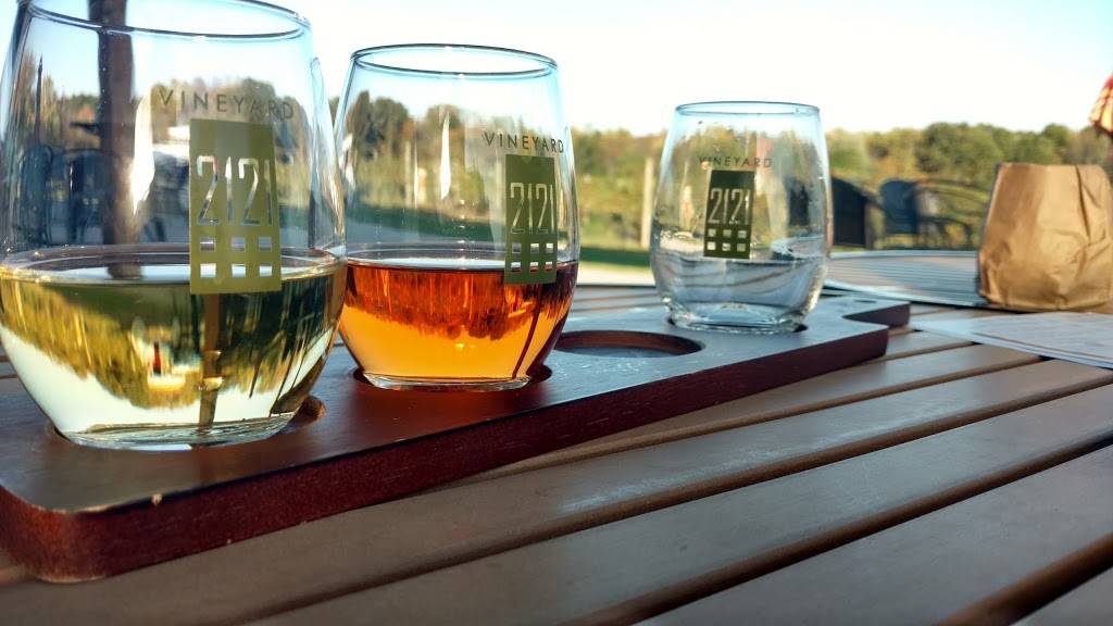 Vineyard 2121 | restaurant | 4110 Red Arrow Hwy, Benton Harbor, MI 49022, USA | 2698490109 OR +1 269-849-0109