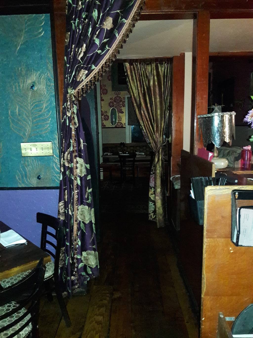 Crazy Water | restaurant | 839 S 2nd St, Milwaukee, WI 53204, USA | 4146452606 OR +1 414-645-2606