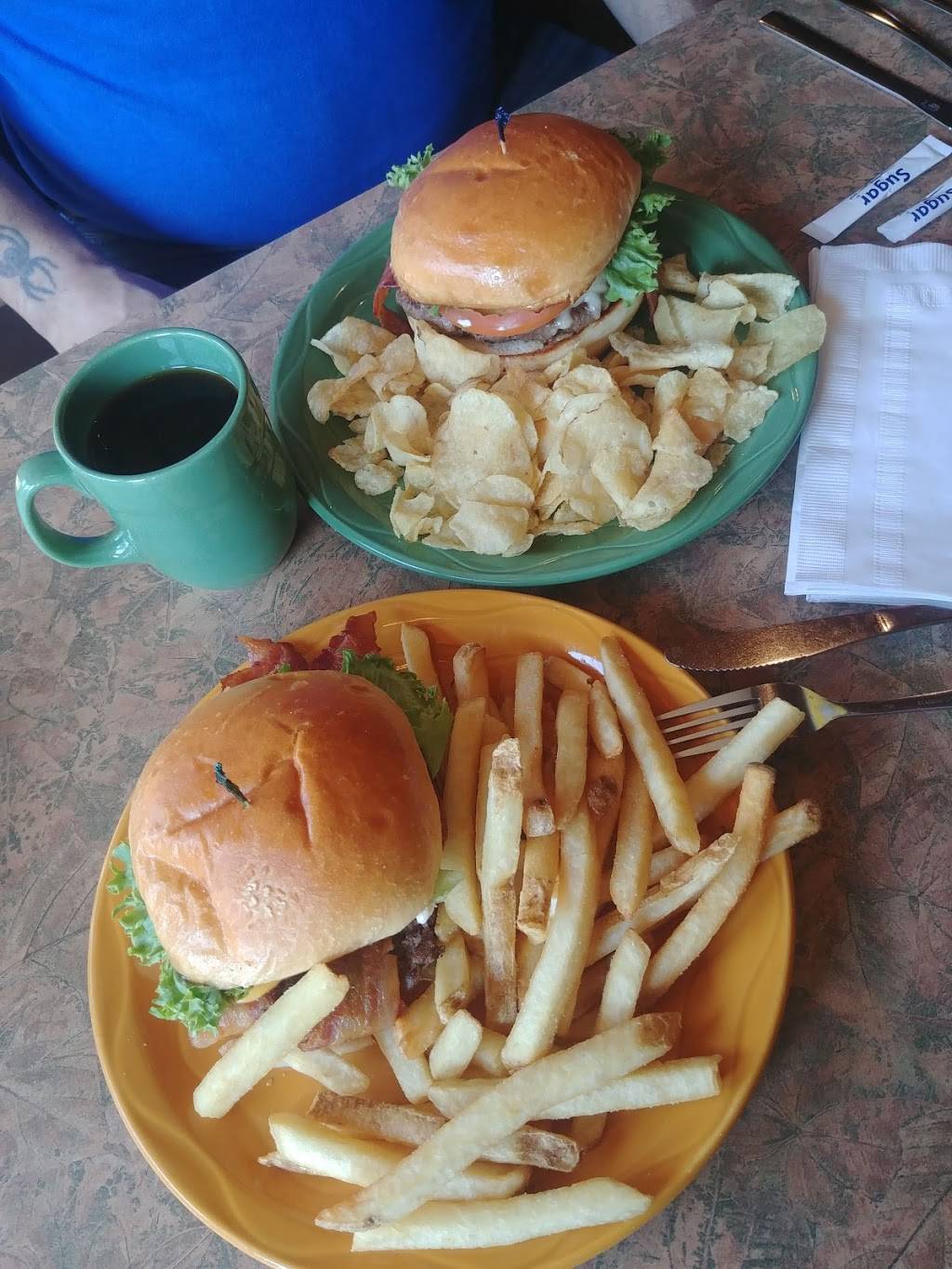 James Street Inn Restaurant & Catering | restaurant | 255 James St, Holland, MI 49424, USA | 6163990101 OR +1 616-399-0101