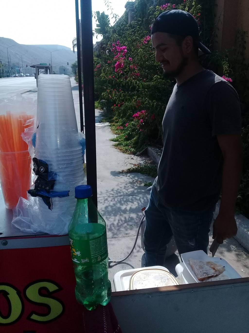 Burritos Al Comal | restaurant | David Alfaro Siqueiros S/N, Nueva Tijuana, 22435 Tijuana, B.C., Mexico | 016644299505 OR +52 664 429 9505