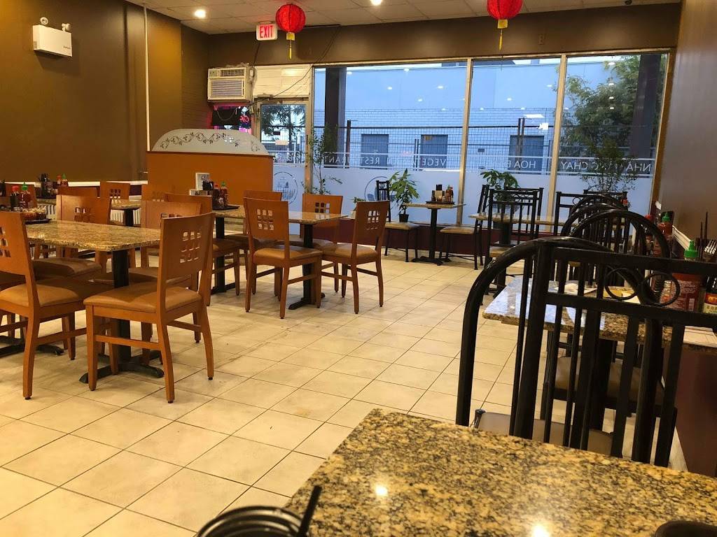 Flower Lantern Vegetarian Restaurant | restaurant | 2437 Finch Ave W #1, North York, ON M9M 2E7, Canada | 4167469888 OR +1 416-746-9888