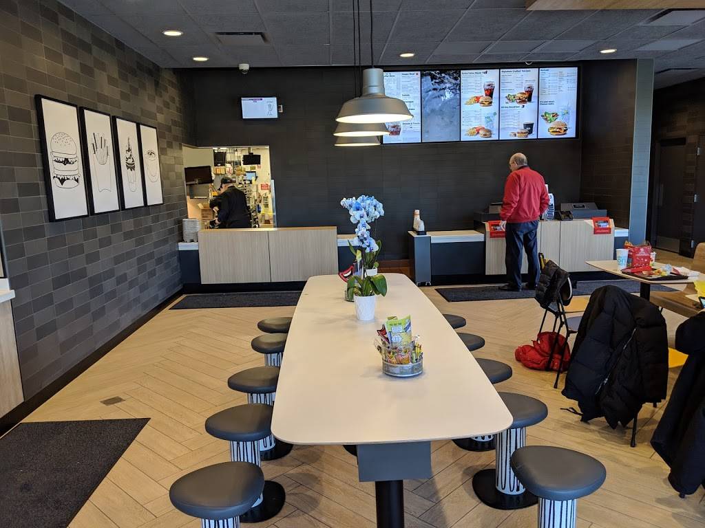 McDonalds | cafe | 80 E Wilson Bridge Rd, Worthington, OH 43085, USA | 6148858798 OR +1 614-885-8798