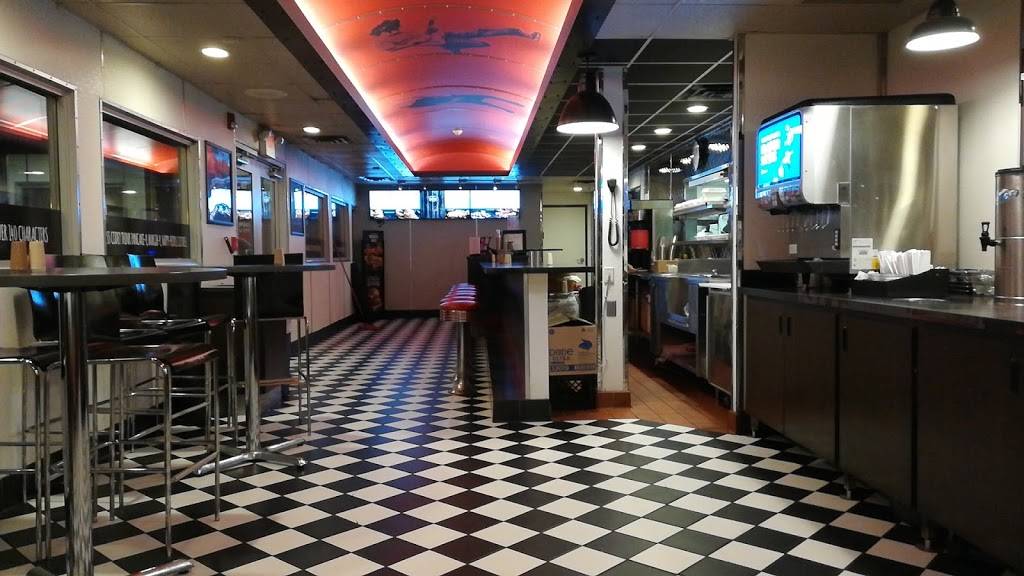 The DEN by Dennys | restaurant | 11377 Bellflower Rd, Cleveland, OH 44106, USA | 2163680634 OR +1 216-368-0634