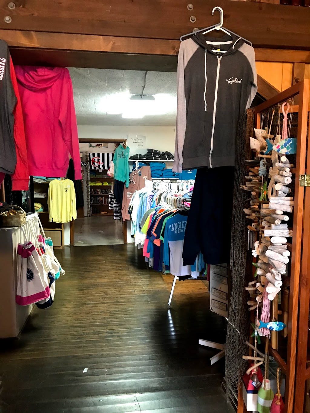 Sandys Place | restaurant | 16227 Main St, Tangier, VA 23440, USA | 7578912367 OR +1 757-891-2367