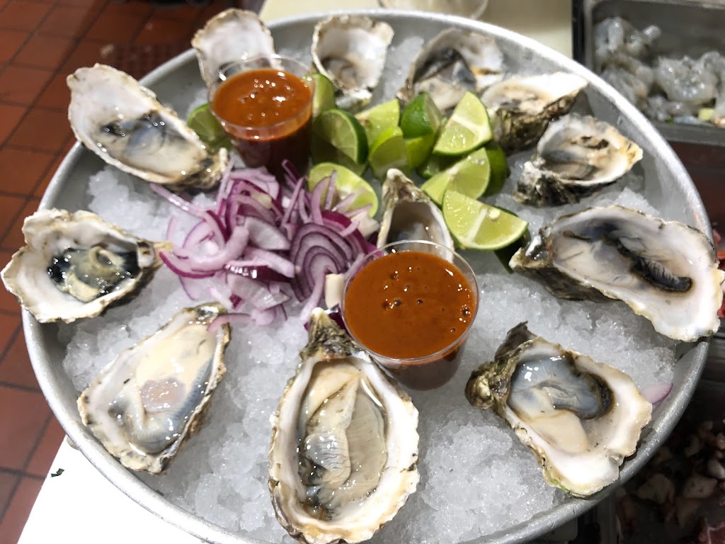 Los Cabos Seafood & Grill | restaurant | 201 N Imperial Ave, El Centro, CA 92243, USA | 7606935393 OR +1 760-693-5393