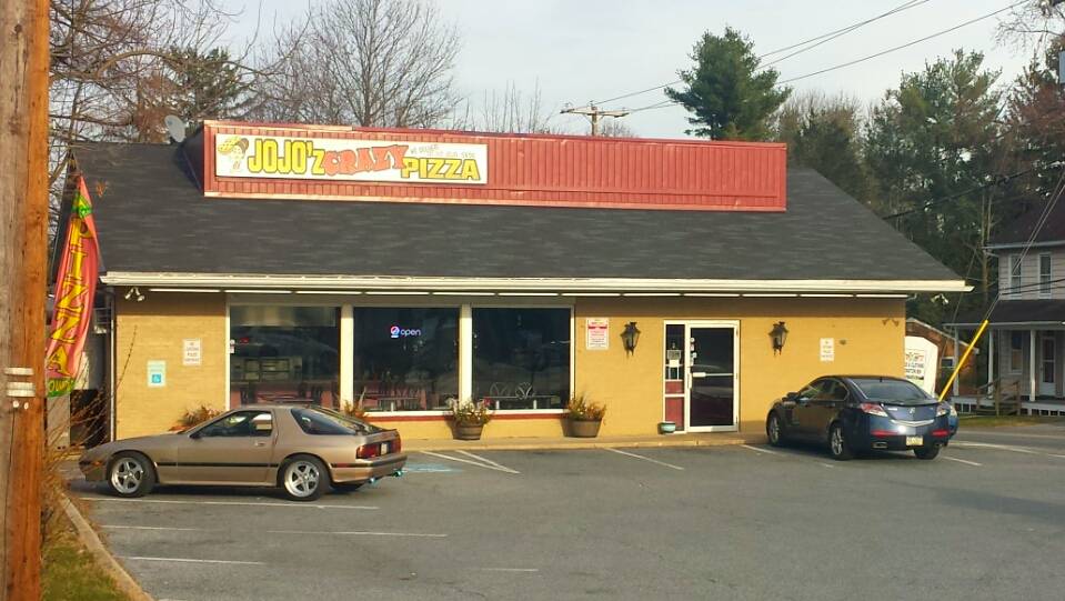 JojoZ Crazy Pizza | restaurant | 1704 New Holland Pike, Lancaster, PA 17601, USA | 7173925656 OR +1 717-392-5656
