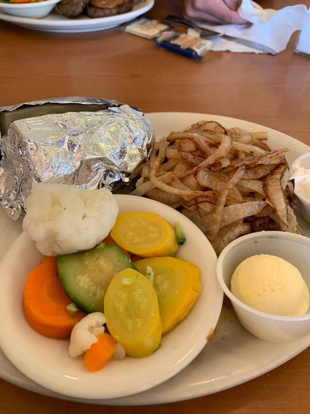 Billy Ts Restaurant | restaurant | 298 W Baseline Rd, Rialto, CA 92376, USA | 9098740200 OR +1 909-874-0200