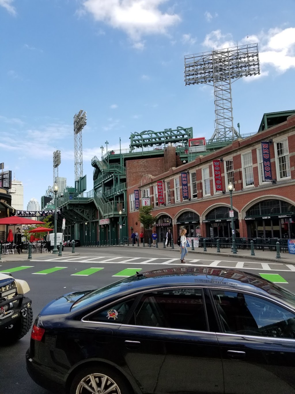 Sals Pizza | restaurant | 51 Brookline Ave, Boston, MA 02115, USA | 6175364444 OR +1 617-536-4444