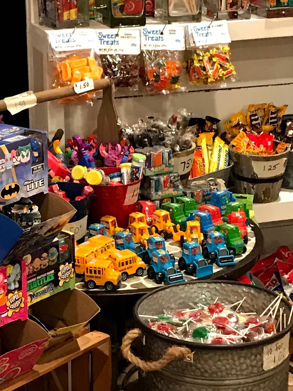 Sweet Treats & More, LLC & Rachel’s Soft Pretzels | restaurant | 72 N Market St, Elizabethville, PA 17023, USA | 7178822152 OR +1 717-882-2152